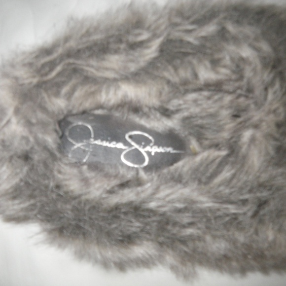 Jessica Simpson Slippers - Picture 5 of 8
